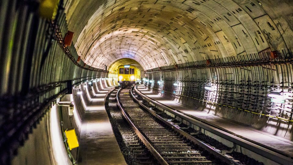 train track subway